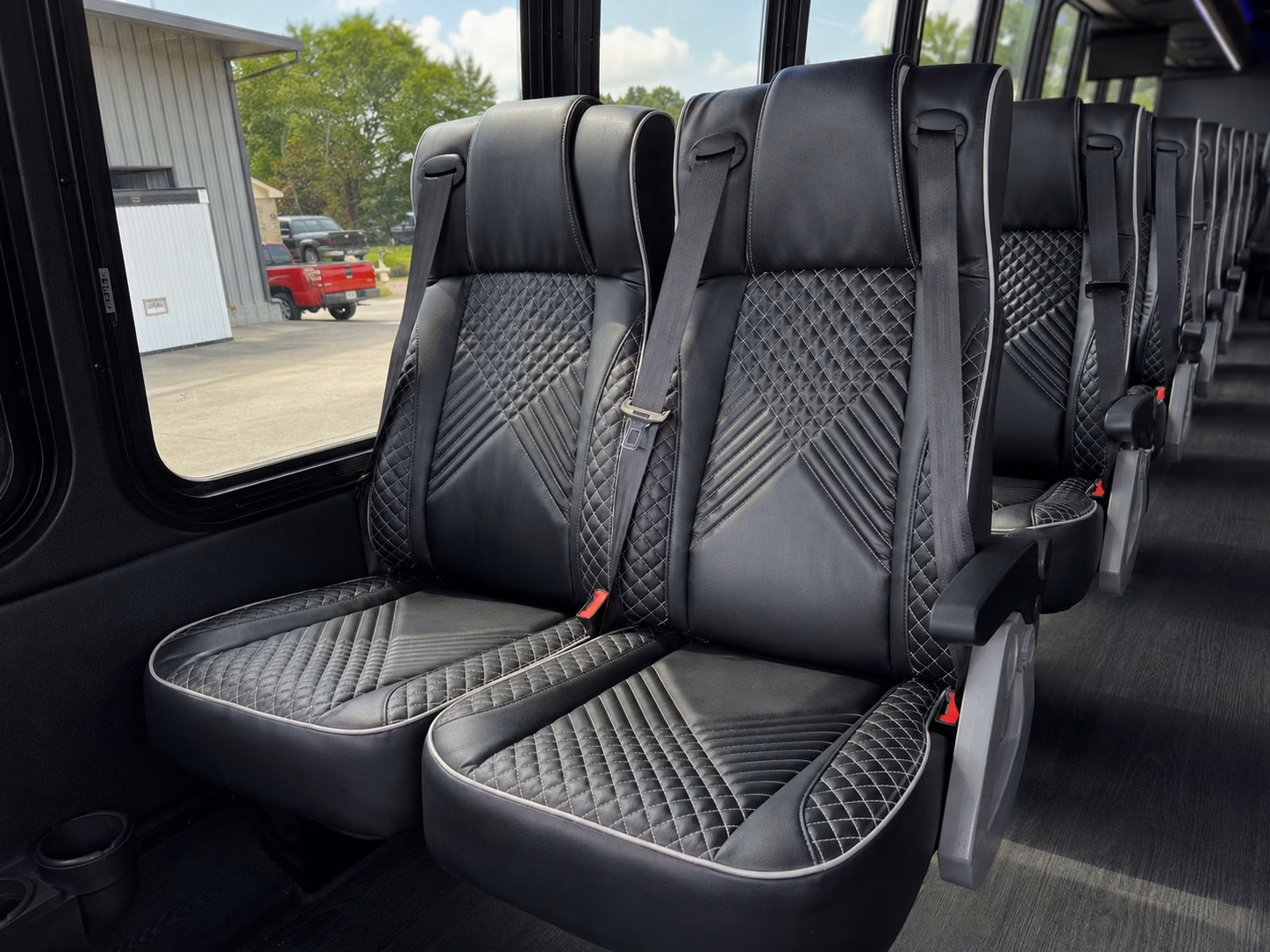 rent charter buses for field trips to wheeler historic farm and thanksgiving point